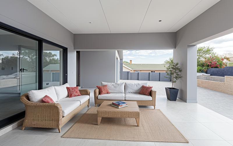 5 Bedroom Property for Sale in Myburgh Park Western Cape